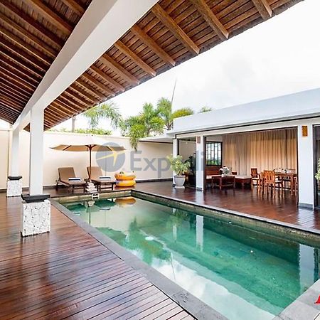 Airis Luxury Villas & Spa Ungasan Esterno foto